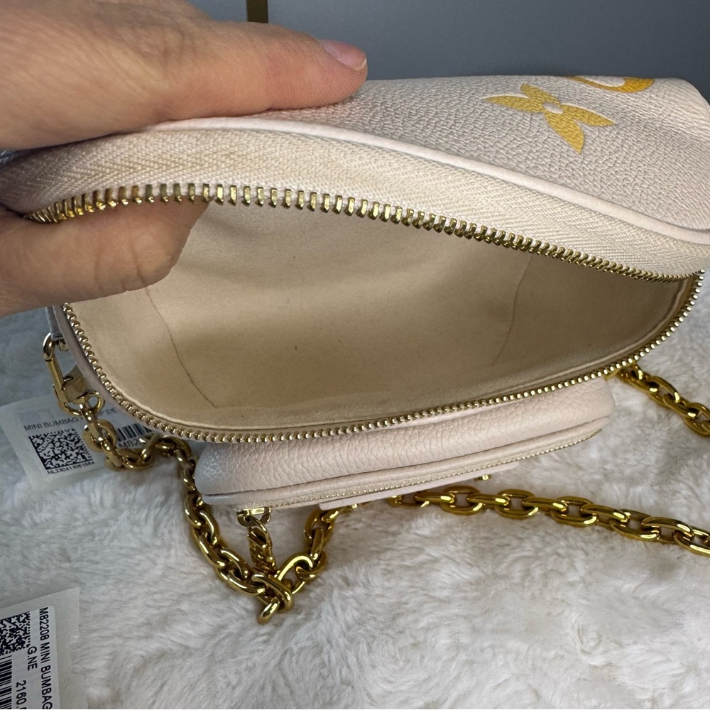 Louis Vuitton Empreinte Monogram Giant Mini By The Pool Bumbag Cream Saffron - Picture 8 of 13